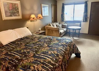 Hidden Lake Resort hotel thumbnail 5