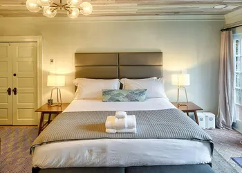 The Present Hotel hotel thumbnail 2
