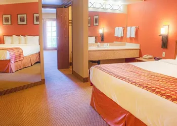 Mesa Golf Inn & Suites hotel thumbnail 2