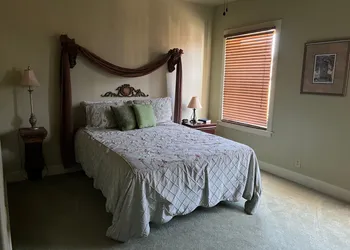 The Eagles Nest Inn hotel thumbnail 6