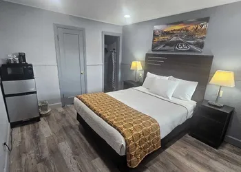 Travelers Inn hotel thumbnail 3