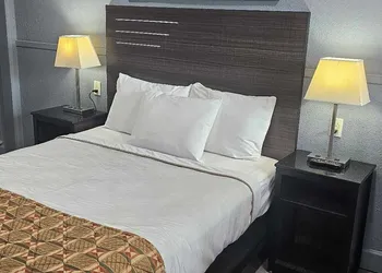 Travelers Inn hotel thumbnail 5