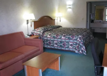 Royal Inn Motel hotel thumbnail 3