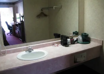 Royal Inn Motel hotel thumbnail 4