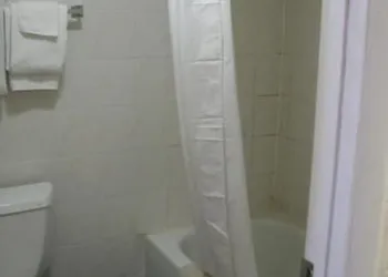 Royal Inn Motel hotel thumbnail 5