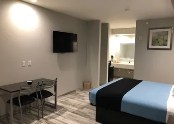 Crystal Inn Downtown hotel thumbnail 4