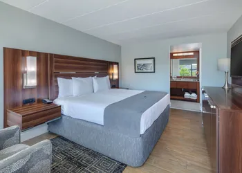 Crosswinds Rehoboth hotel thumbnail 5