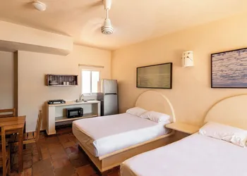 Las Arenas Bungalows Melaque hotel thumbnail 5