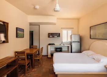 Las Arenas Bungalows Melaque hotel thumbnail 6