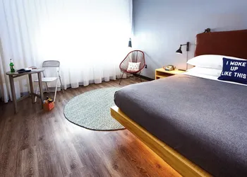 Moxy New Orleans Downtown French Quarter Area hotel thumbnail 8