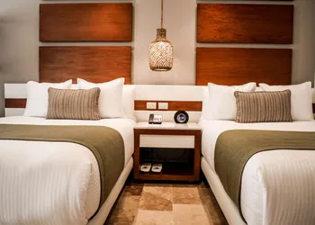 The Reef 28 Hotel & Spa - Luxury Adults Only - All Suites hotel thumbnail 2