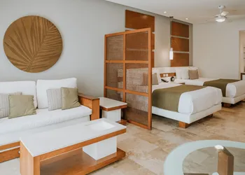 The Reef 28 Hotel & Spa - Luxury Adults Only - All Suites hotel thumbnail 7