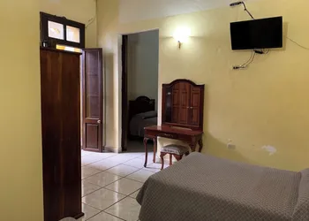 OYO Hotel Real De Cortés hotel thumbnail 5