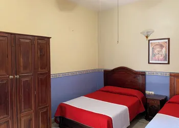 OYO Hotel Real De Cortés hotel thumbnail 6