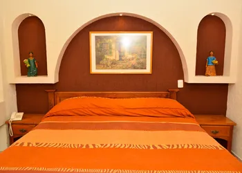 Hotel Baeza hotel thumbnail 6