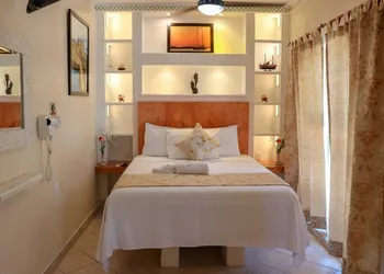 Hotel & Restaurant Bucaneros, Isla Mujeres hotel thumbnail 5