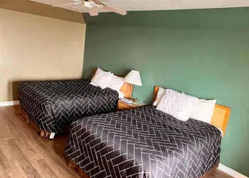 Caswell Resort Hotel hotel thumbnail 6