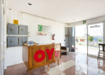 OYO Hotel Cedros hotel thumbnail 3