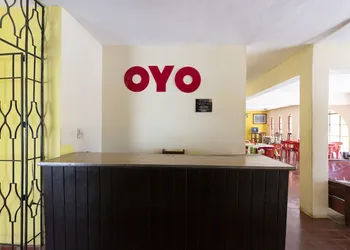 OYO Hotel Los Arcos hotel thumbnail 2