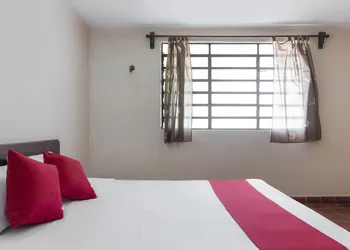 OYO Hotel Los Arcos hotel thumbnail 7