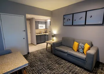 voco Saltillo Suites by IHG hotel thumbnail 8