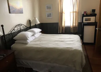 Water Street Inn hotel thumbnail 3