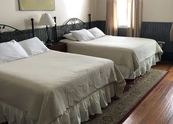 Water Street Inn hotel thumbnail 4
