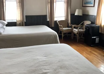 Water Street Inn hotel thumbnail 6