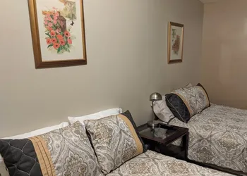 HI-WAY 4 Motel hotel thumbnail 5