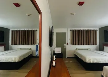Nelson Motor Hotel hotel thumbnail 4