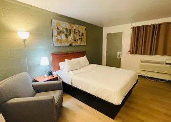 Nelson Motor Hotel hotel thumbnail 6