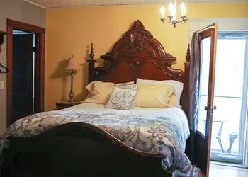 B&B on Broadway hotel thumbnail 5