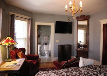 B&B on Broadway hotel thumbnail 8