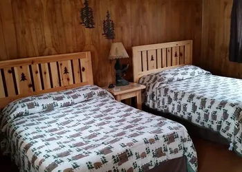 Sunshine Motel and Cabins hotel thumbnail 5