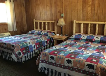 Sunshine Motel and Cabins hotel thumbnail 6