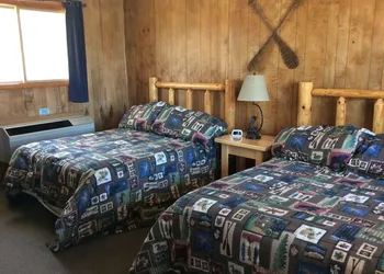 Sunshine Motel and Cabins hotel thumbnail 7