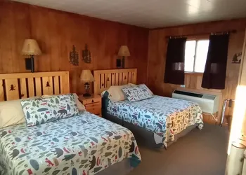 Sunshine Motel and Cabins hotel thumbnail 8