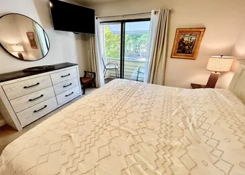 Sealoft 4 2 Bedroom Home by RedAwning hotel thumbnail 2