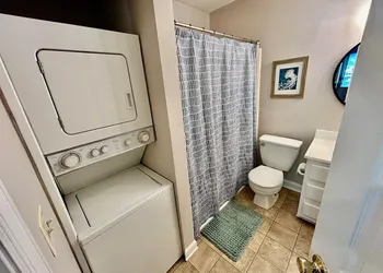 Sealoft 4 2 Bedroom Home by RedAwning hotel thumbnail 8
