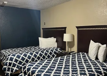 Triangle Inn Motel hotel thumbnail 4