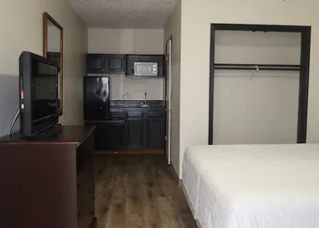 Triangle Inn Motel hotel thumbnail 7