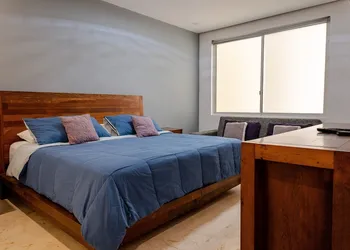 Elements Penthouse 23 3 Bedroom Condo by RedAwning hotel thumbnail 3