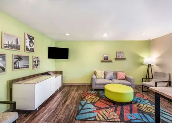 WoodSpring Suites Bradenton hotel thumbnail 5