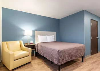 WoodSpring Suites Indianapolis Airport South hotel thumbnail 6