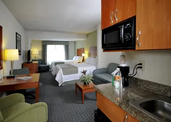 Holiday Inn Express Hotel & Suites Toluca Zona Aeropuerto by IHG hotel thumbnail 4