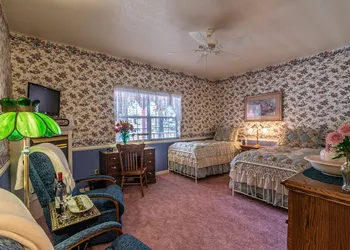 Apples Bed & Breakfast hotel thumbnail 3