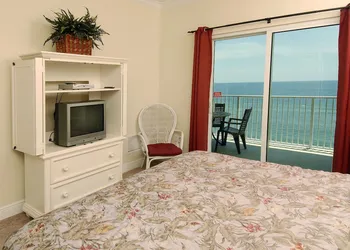 Crystal Shores by Wyndham Vacation Rentals hotel thumbnail 5