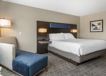 Holiday Inn Express & Suites Lancaster - Mount Joy by IHG hotel thumbnail 8