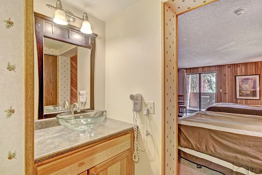 CM112H Copper Mtn Inn Studio Studio Bedroom 1Bathroom Hotel Room hotel detail image 2