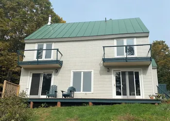 Craftsbury Farmhouse hotel thumbnail 5